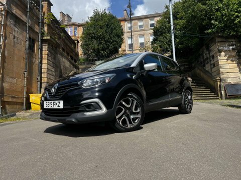 Renault Captur 0.9 Captur Iconic Black