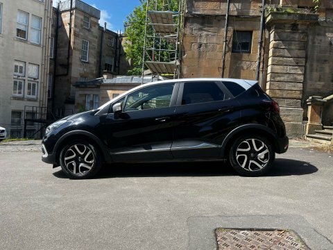 Renault Captur 0.9 Captur Iconic SB19FKZ Black #2