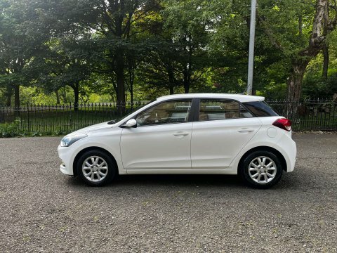 Hyundai I20 1.2 I20 Se FD17OFM White #2