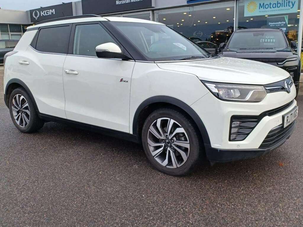 SsangYong Tivoli Ultimate T White