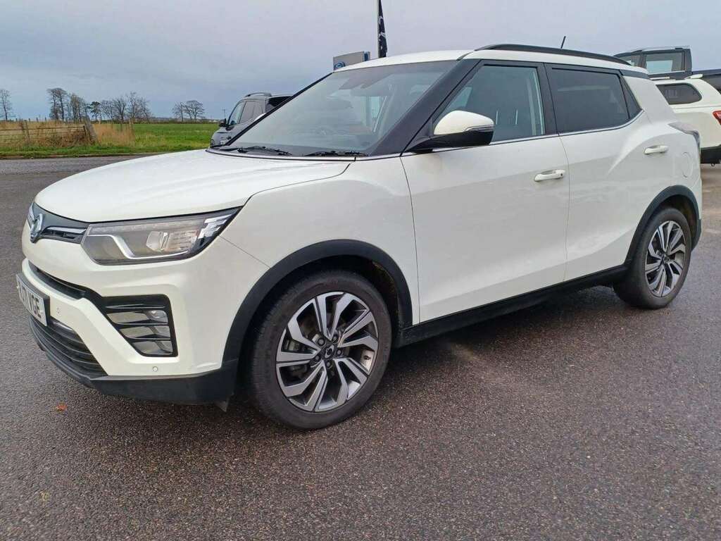 SsangYong Tivoli Ultimate T White #5