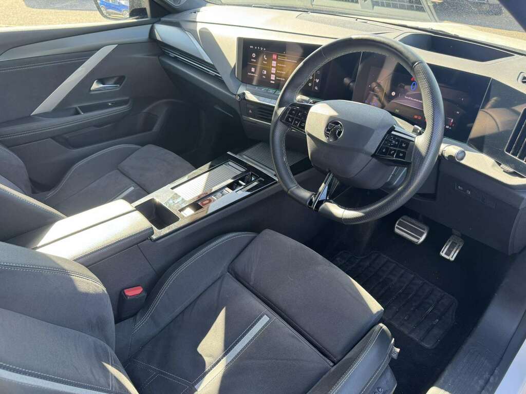 Vauxhall Astra Gse Phev HN24UWM White #6
