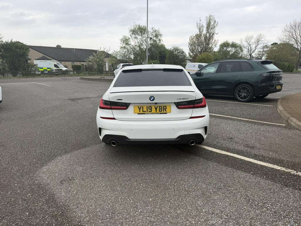 BMW 3 Series Xdrive M Sport YL19YBR White #4
