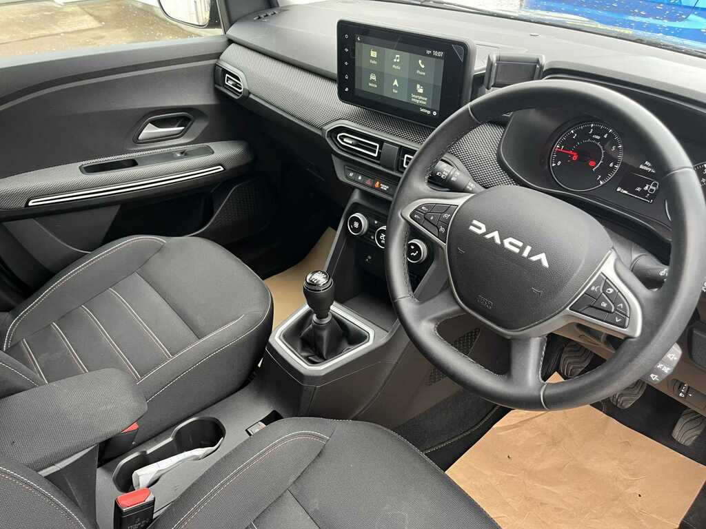 Dacia Jogger Extreme Se Tce GY23SDO Green #4