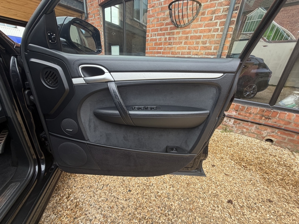 Porsche Cayenne Gts Tiptronic S Black #15