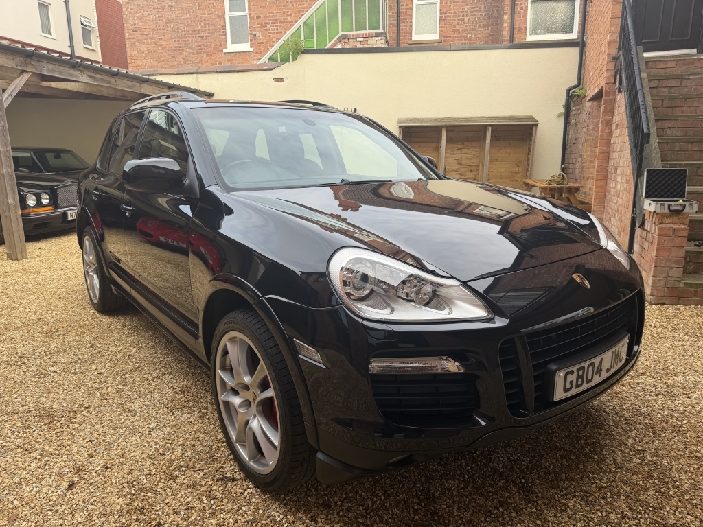 Porsche Cayenne Estate 4.8 Gts Tiptronic S Black #4