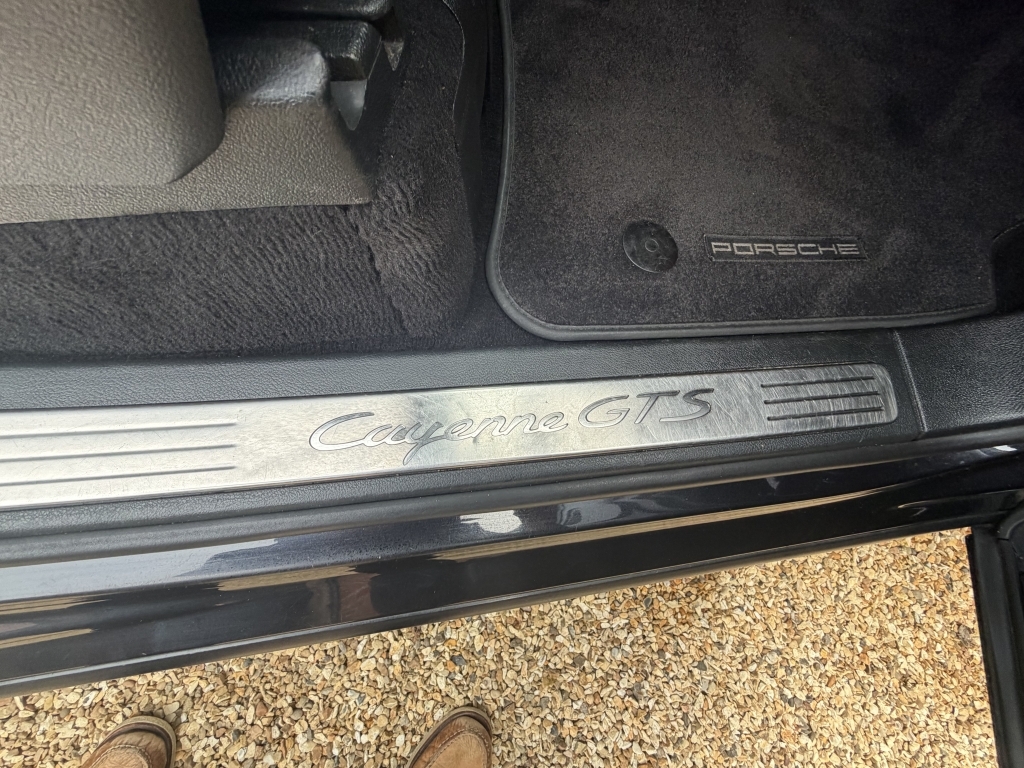 Porsche Cayenne Gts Tiptronic S Black #16