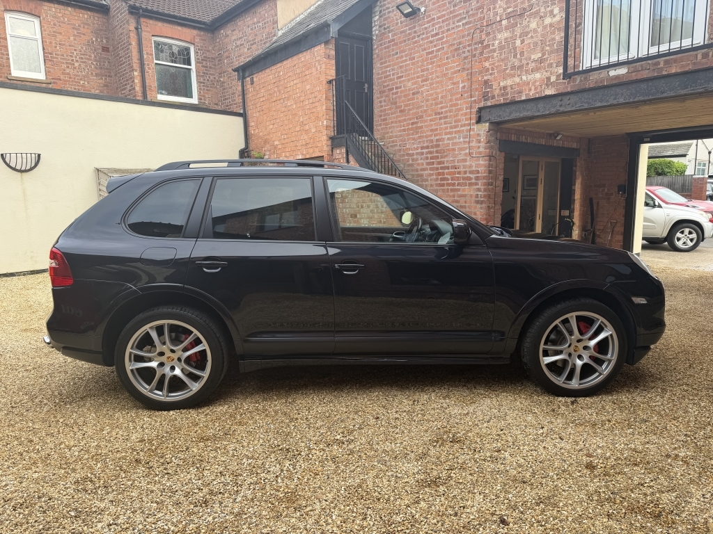 Porsche Cayenne Gts Tiptronic S Black #9