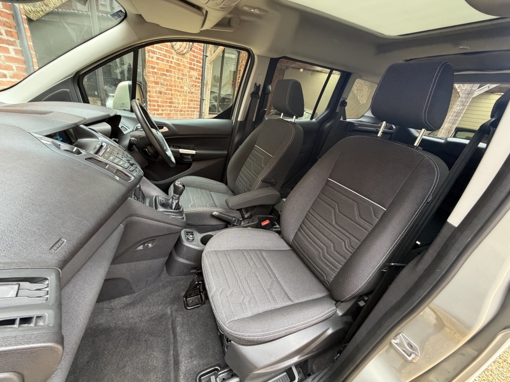 Ford Tourneo Connect Mpv 1.5 Titanium Tdci Silver #6