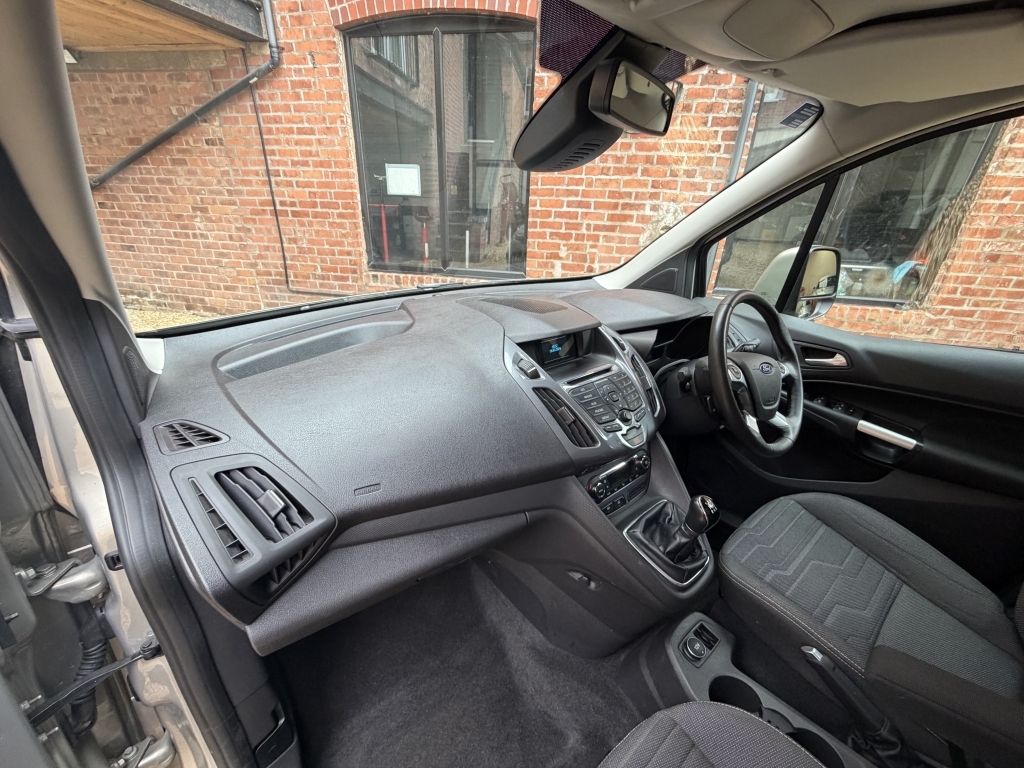 Ford Tourneo Connect Mpv 1.5 Titanium Tdci Silver #5