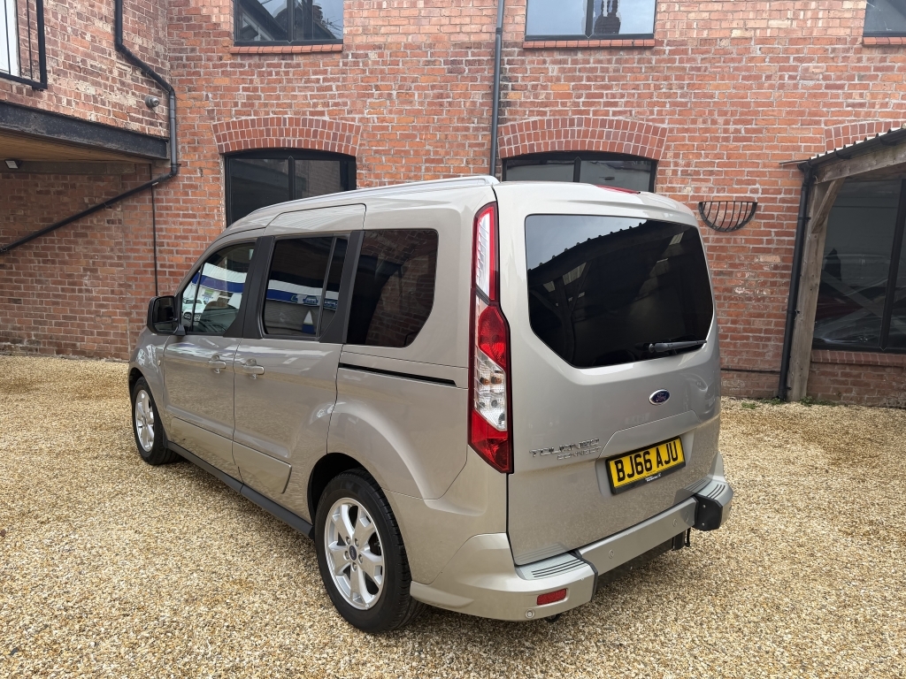 Ford Tourneo Connect Mpv 1.5 Titanium Tdci Silver #4