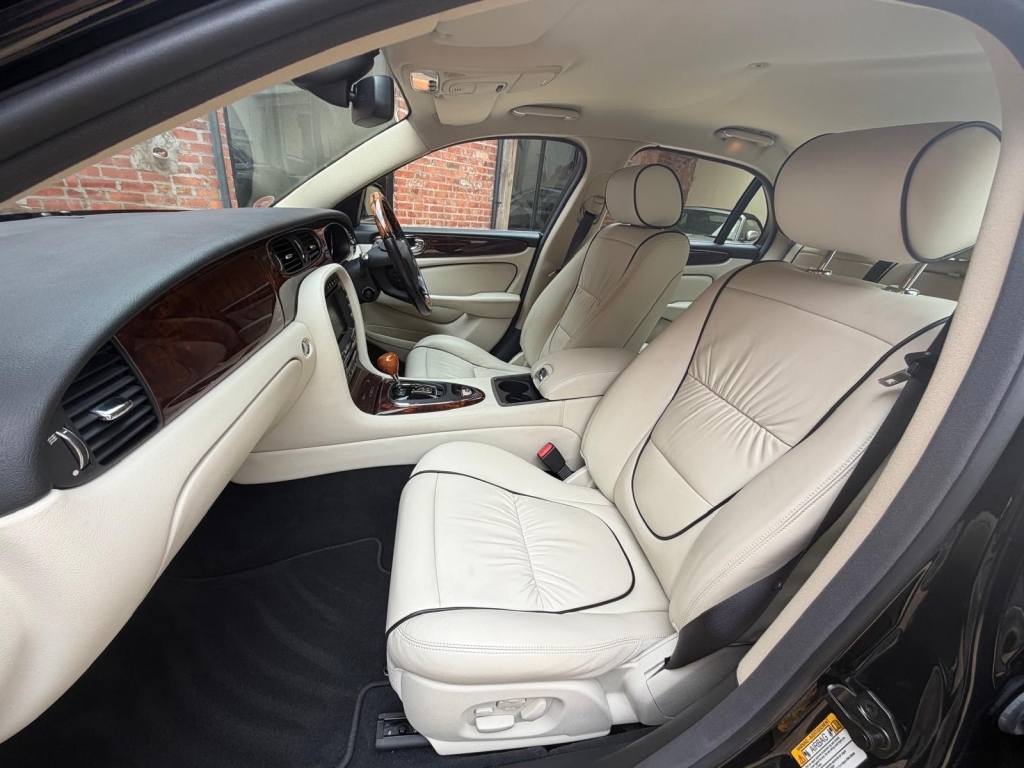 Jaguar XJ Saloon 3.0 V6 Sovereign Black #6