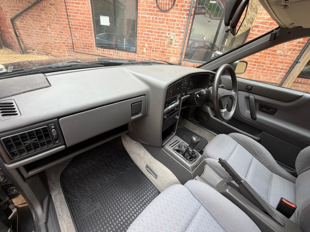 Volkswagen Corrado Hatchback 2.0 16V Black #5