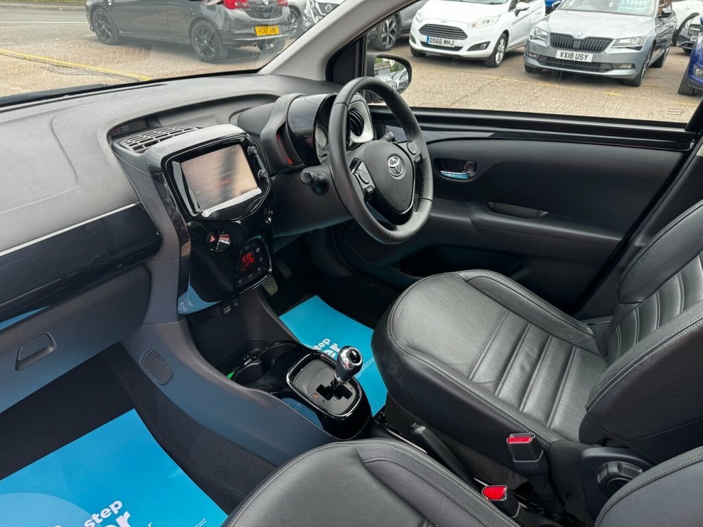 Toyota Aygo 1L X-clusiv MF64KYS Black #3