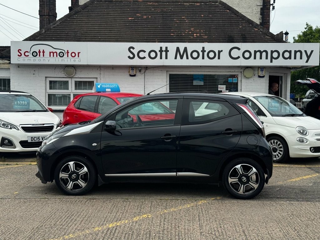 Toyota Aygo 1L X-clusiv MF64KYS Black #5