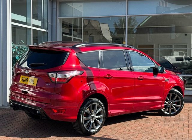 Ford Kuga 2.0 Tdci Ecoblue St-line ET19NMO Red #3
