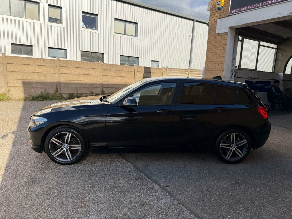 BMW 1 Series 1.5L Sport LS67CFM Black #5
