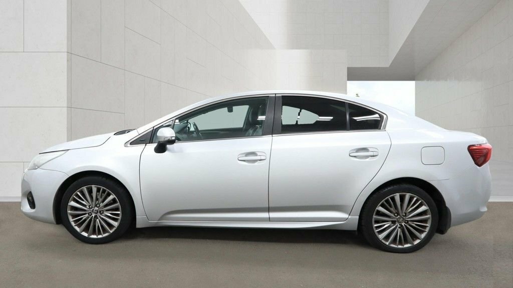 Toyota Avensis 2L Excel Silver #6