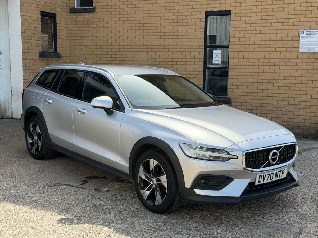 Volvo V60 Cross Country 2L Null DV70NTF Silver #2