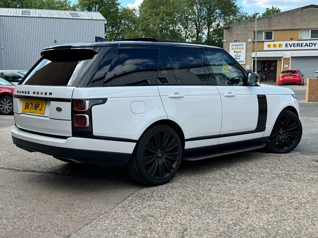 Land Rover Range Rover 3L Vogue BK71NPJ White #5