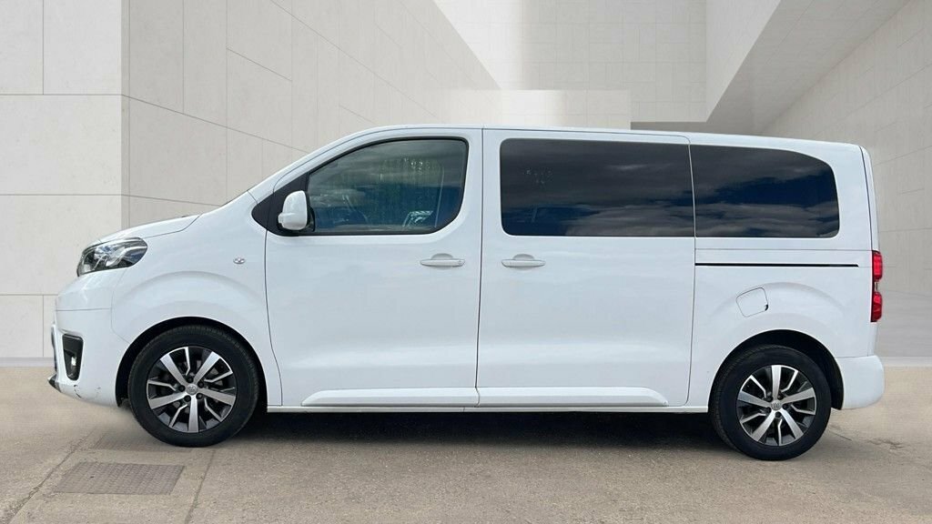 Toyota Proace Verso 2L Family White #6