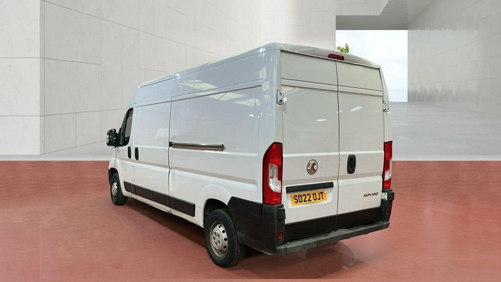 Vauxhall Movano 2.2L Dynamic White #4