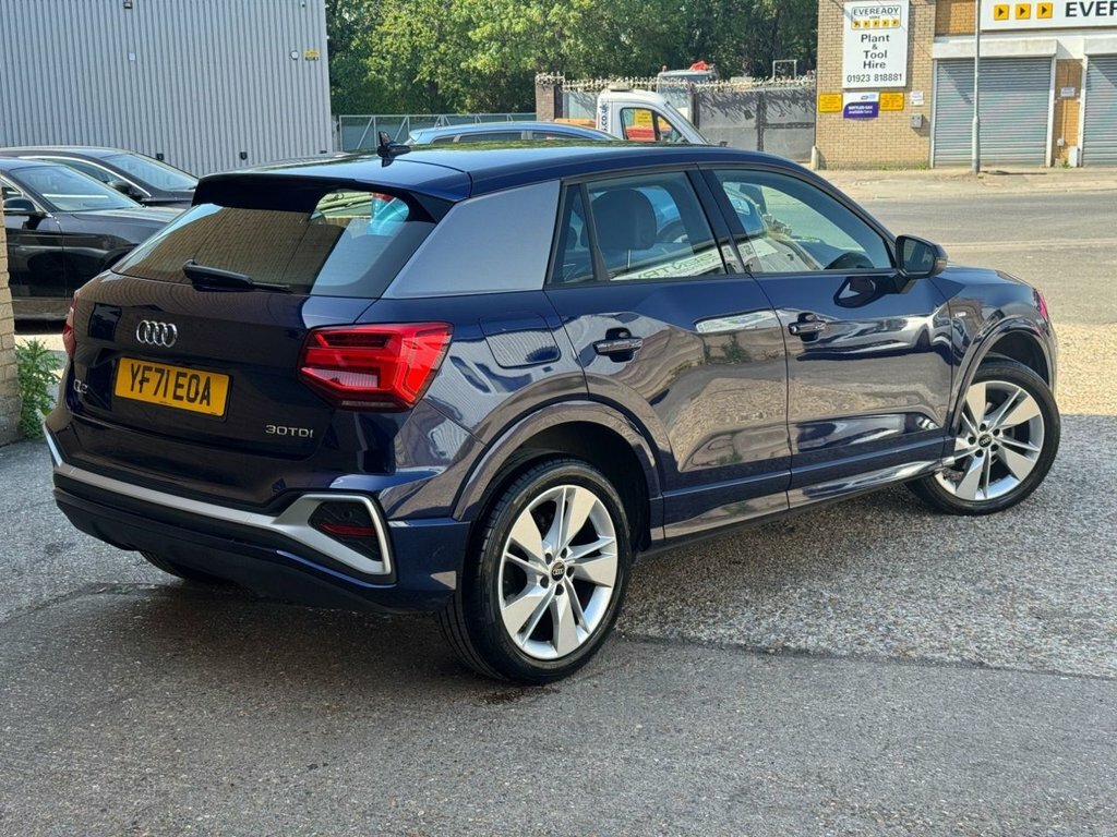 Audi Q2 2L S Line YF71EOA Blue #4
