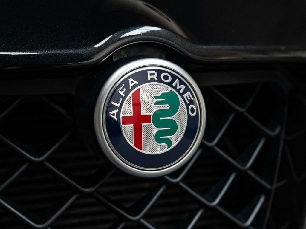 Alfa Romeo Stelvio 2.9L Quadrifoglio Black #4