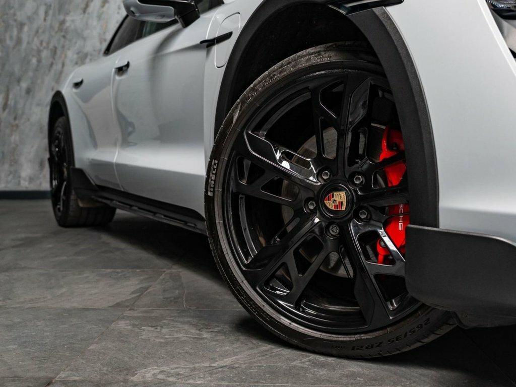 Porsche Taycan Estate LY73UBU Grey #4