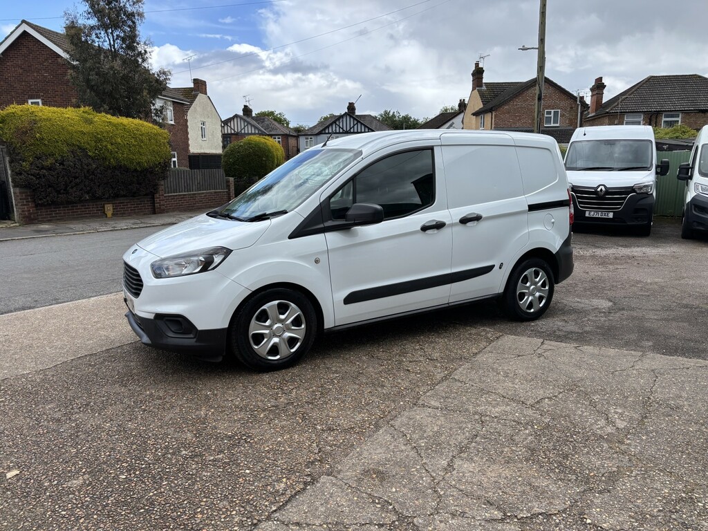 Ford Transit Courier 1.5 Tdci Trend 2019 White #2