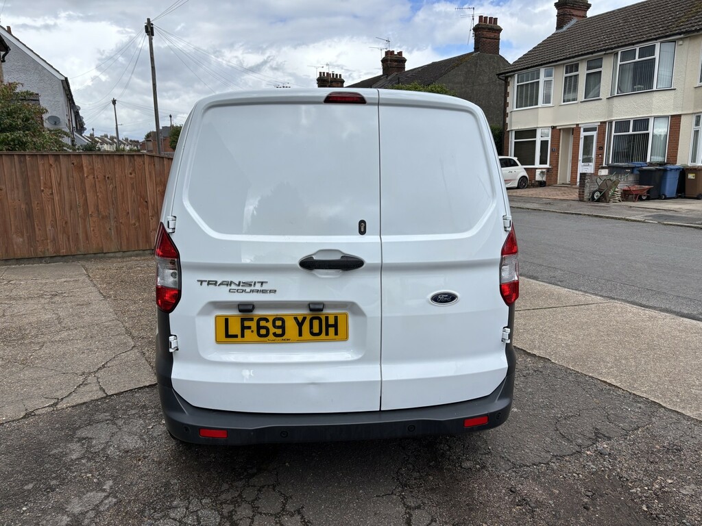 Ford Transit Courier 1.5 Tdci Trend 2019 White #4