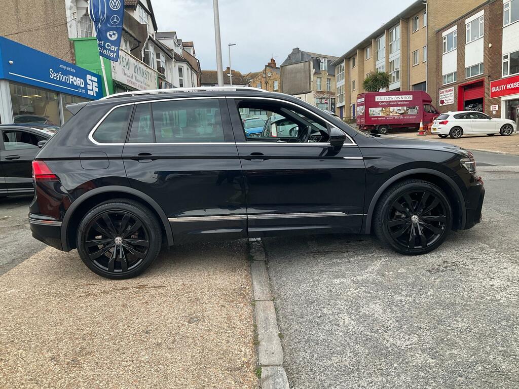 Volkswagen Tiguan 2.0 Tdi R-line Suv 4Motion Euro  Black #5