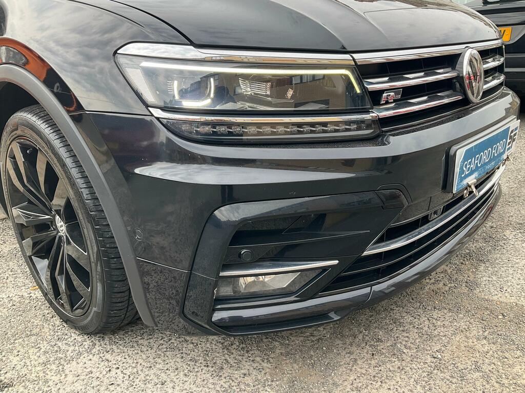 Volkswagen Tiguan 2.0 Tdi R-line Suv 4Motion Euro  Black #2