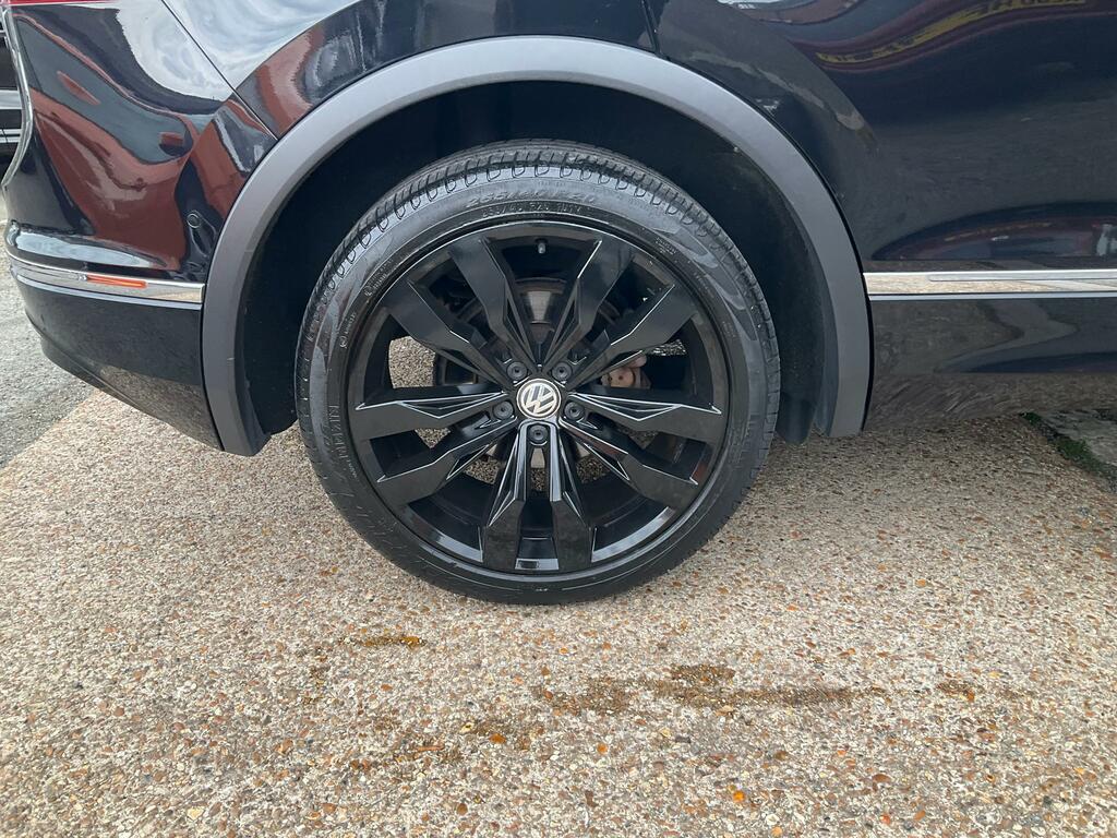 Volkswagen Tiguan 2.0 Tdi R-line Suv 4Motion Euro  Black #6