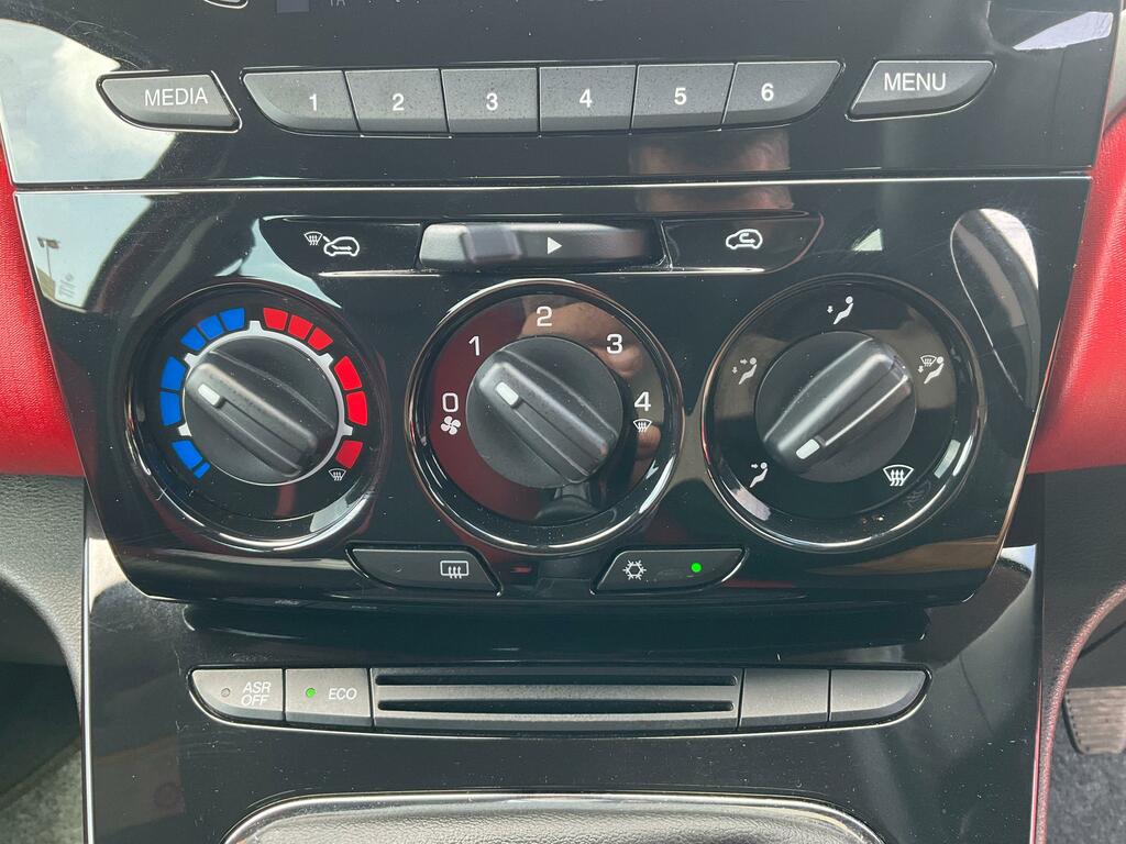 Chrysler Ypsilon #40