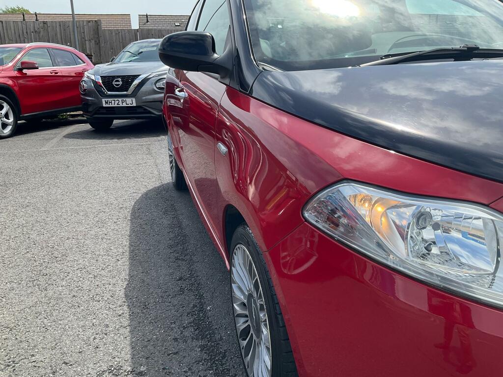 Chrysler Ypsilon 0.9 Twinair Blackred Hatchback  Red #3