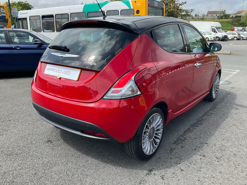 Chrysler Ypsilon #9