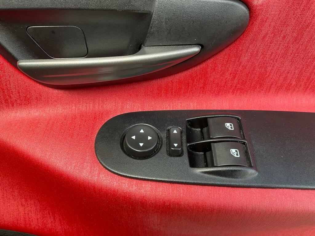 Chrysler Ypsilon #35