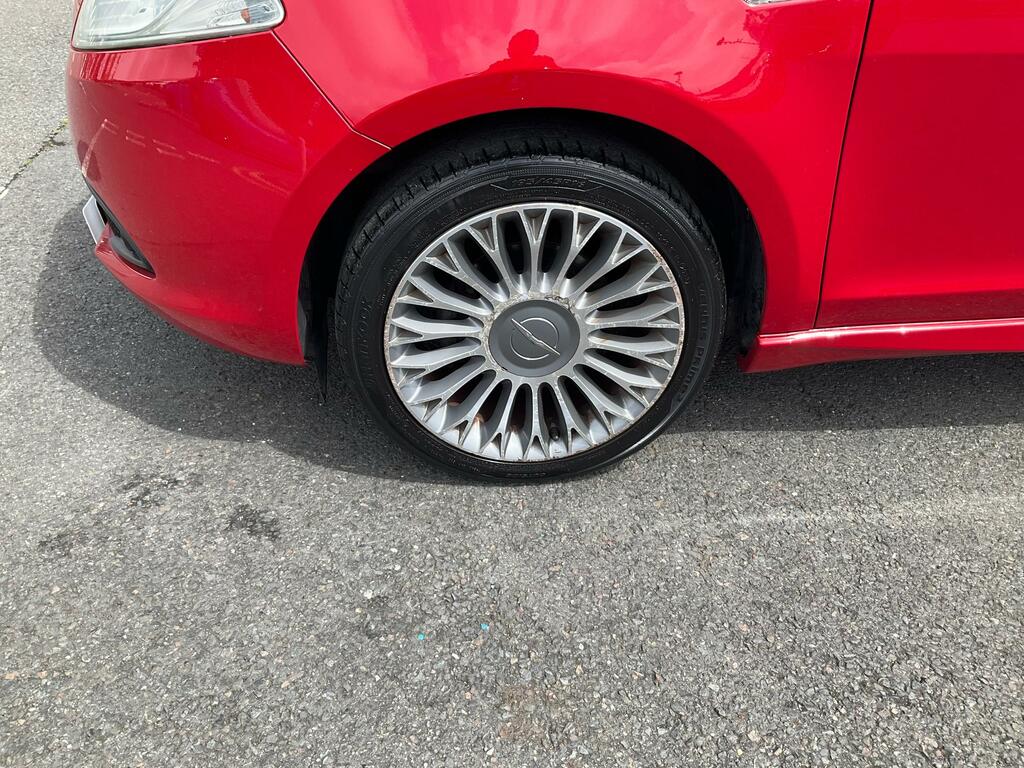 Chrysler Ypsilon #16