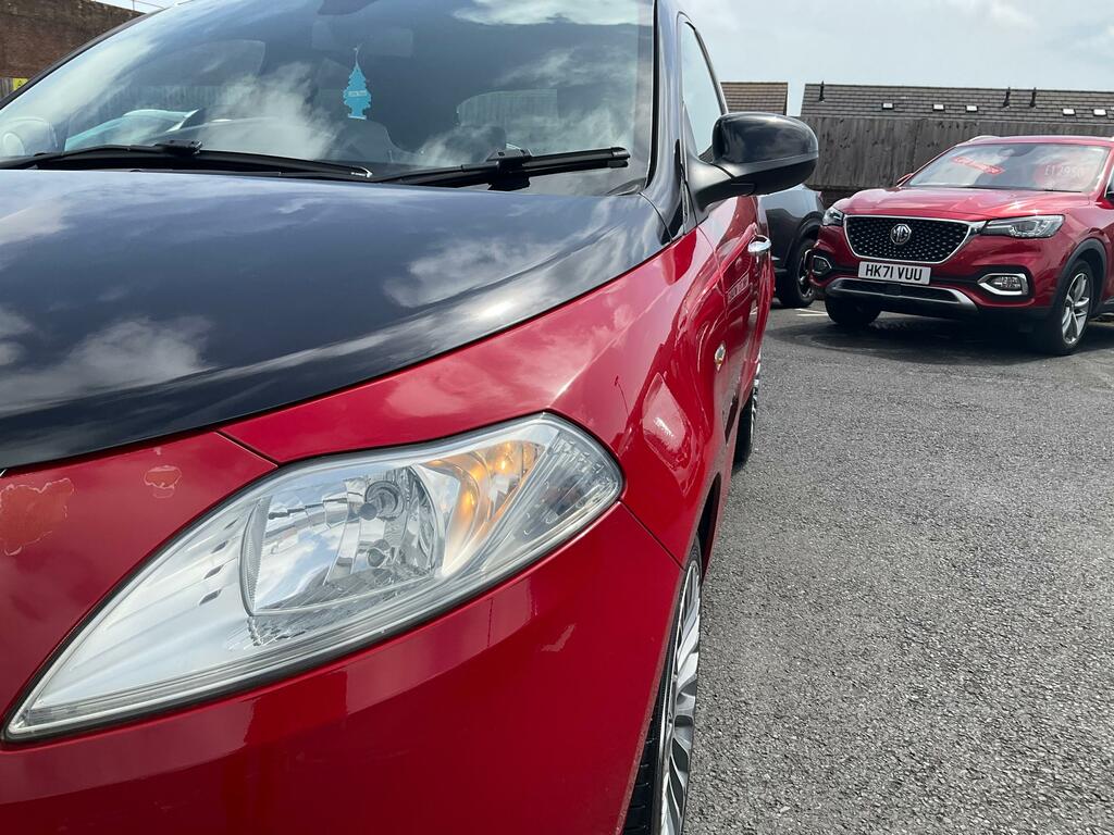 Chrysler Ypsilon #18