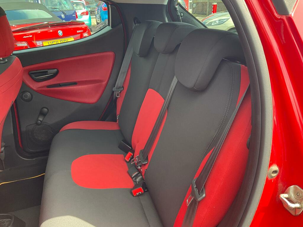 Chrysler Ypsilon #31