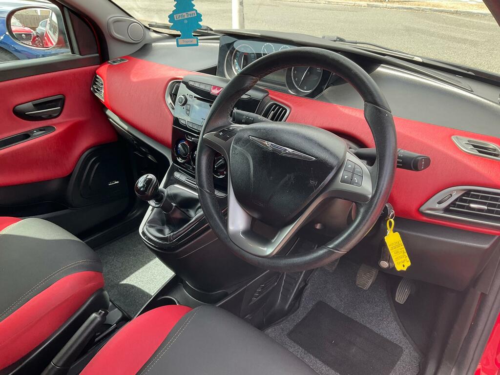 Chrysler Ypsilon #22
