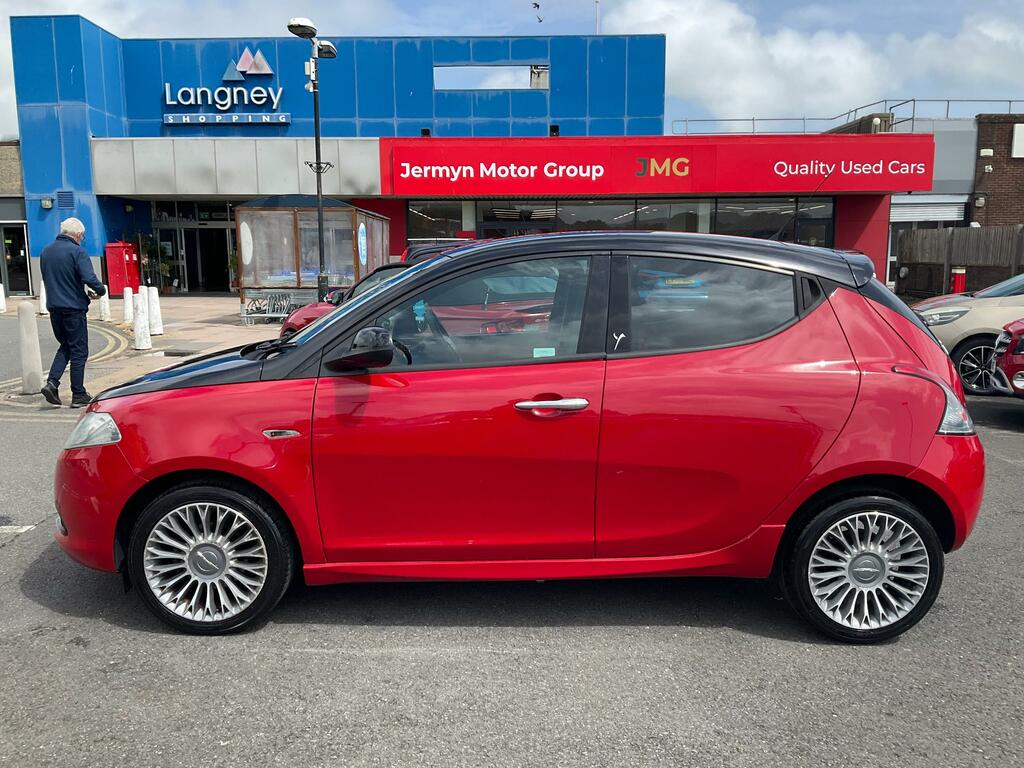 Chrysler Ypsilon #15