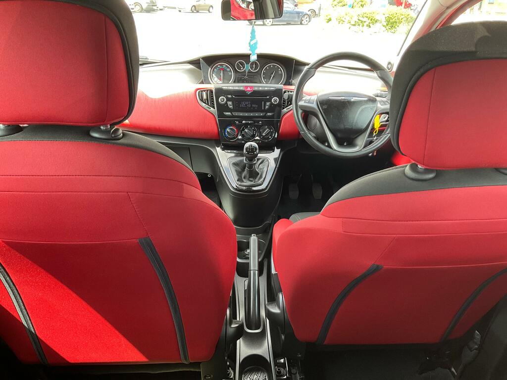 Chrysler Ypsilon #29