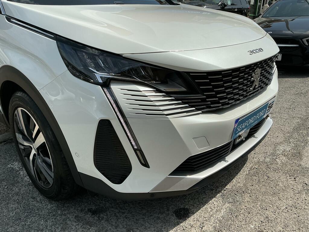 Peugeot 3008 1.2 Puretech Allure Suv Euro 6  White #2