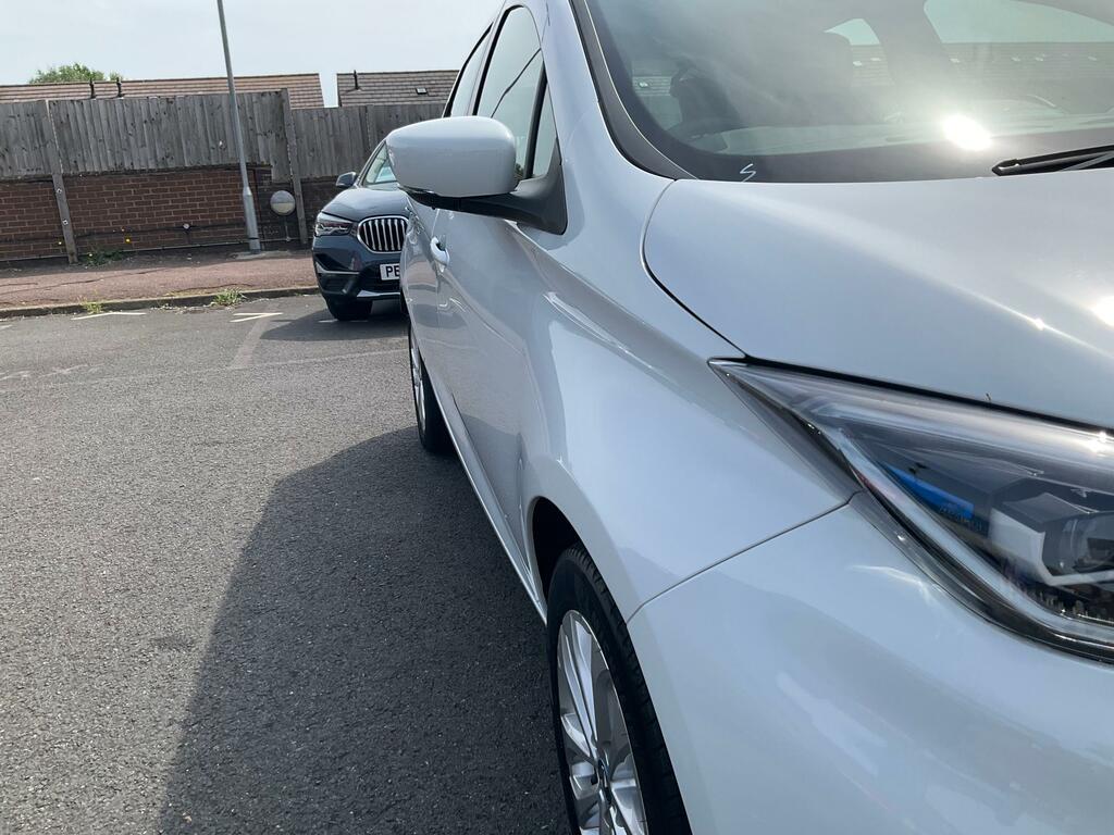 Renault Zoe R110 52Kwh Iconic Hatchback I White #3