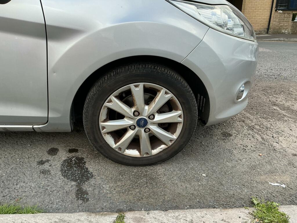 Ford Fiesta 1.4 Zetec Hatchback 133 Gkm, 9  Silver #4