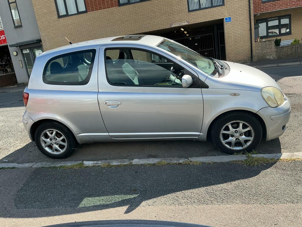 Toyota Yaris 1.3 Vvt-i T Spirit - 2004 04 Green #3