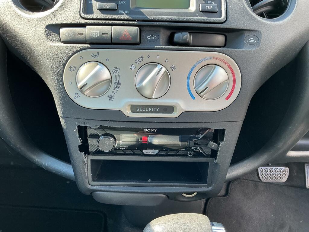 Toyota Yaris 1.3 Vvt-i T Spirit - 2004 04 Green #24