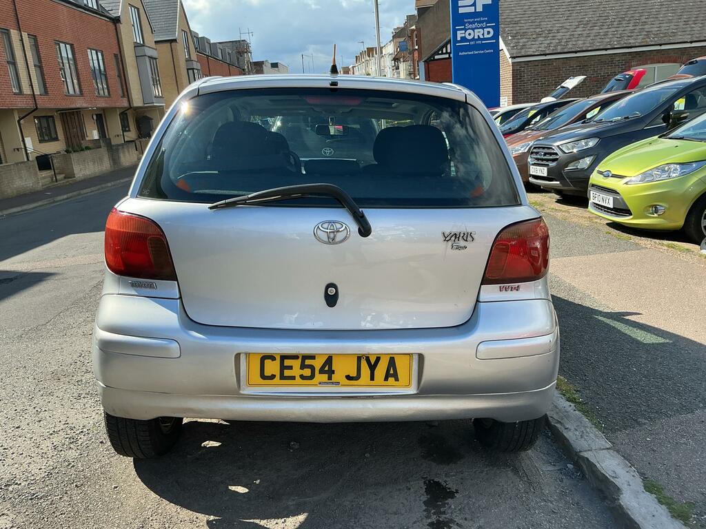Toyota Yaris 1.3 Vvt-i T Spirit - 2004 04 Green #9